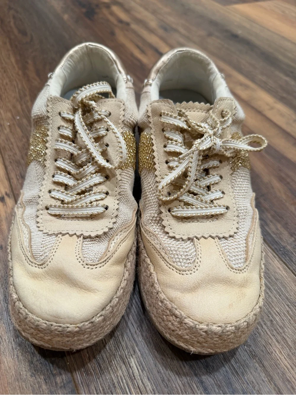 Dolce Vita comfortable beige